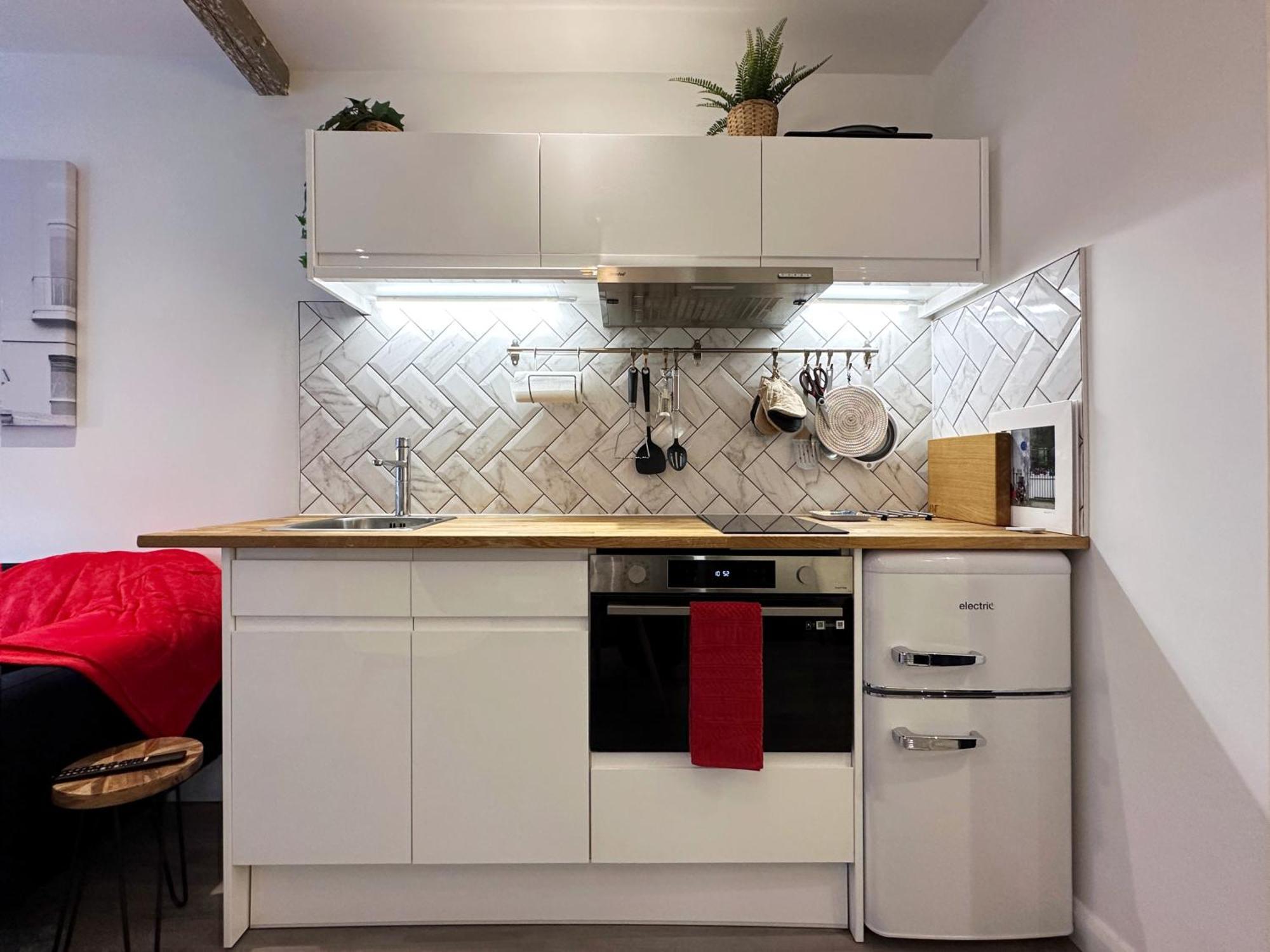 Kensington Studio Hosted By Airoperate Near Notting Hill - 1 Double Bed , 1 Sofa Bed, Ground Floor Apartment Via Private Entrance Londen Buitenkant foto