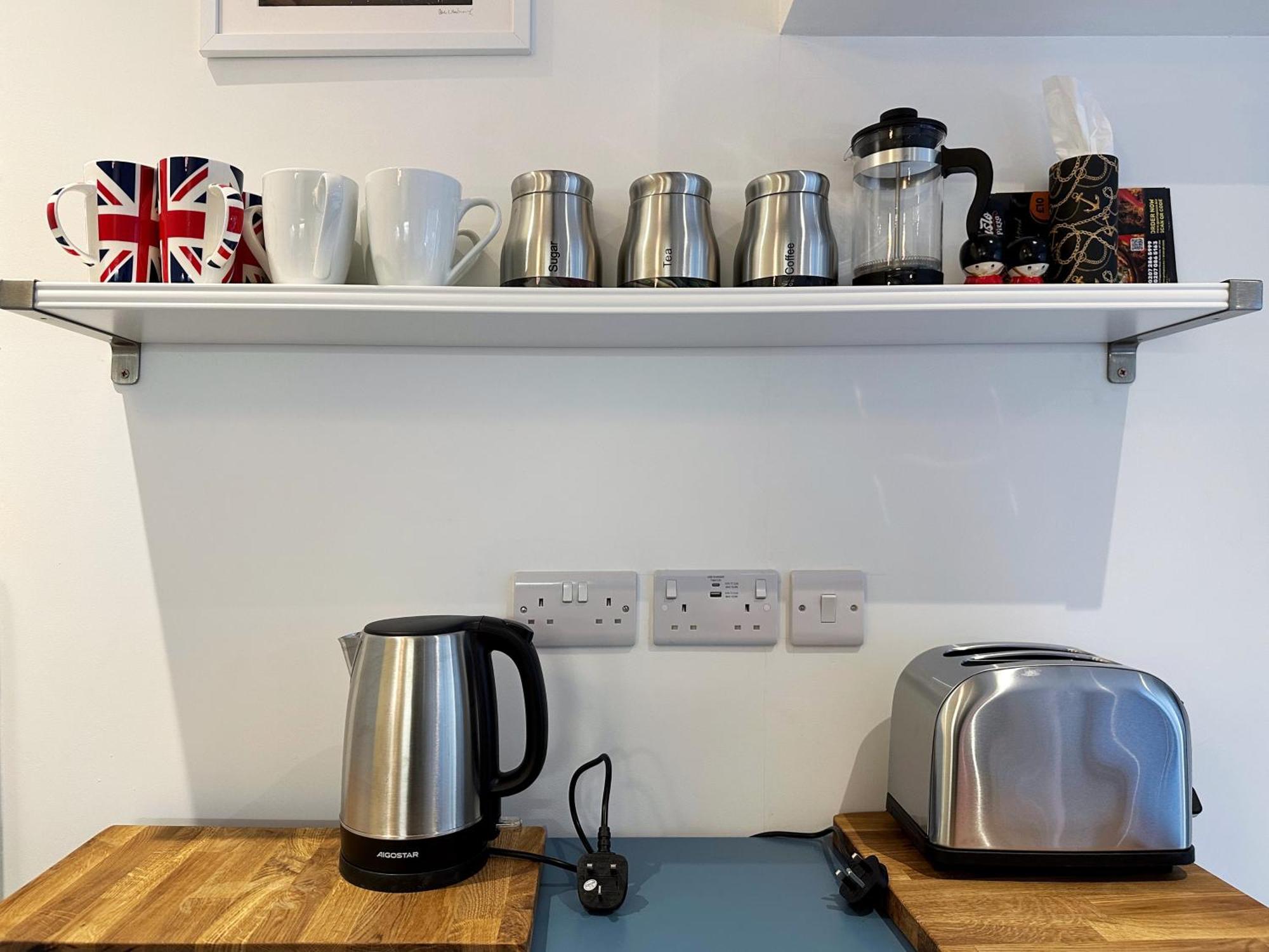 Kensington Studio Hosted By Airoperate Near Notting Hill - 1 Double Bed , 1 Sofa Bed, Ground Floor Apartment Via Private Entrance Londen Buitenkant foto