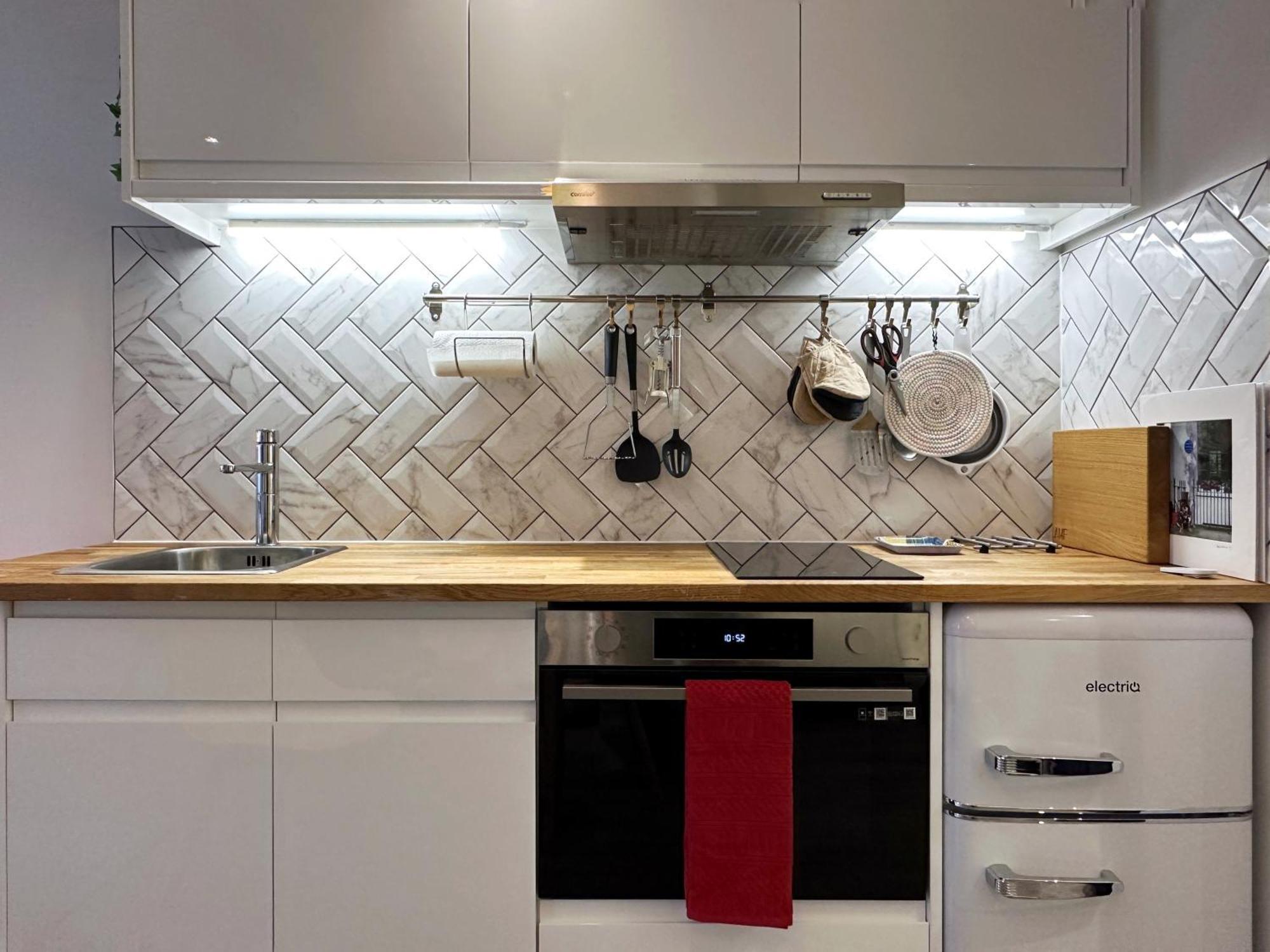 Kensington Studio Hosted By Airoperate Near Notting Hill - 1 Double Bed , 1 Sofa Bed, Ground Floor Apartment Via Private Entrance Londen Buitenkant foto