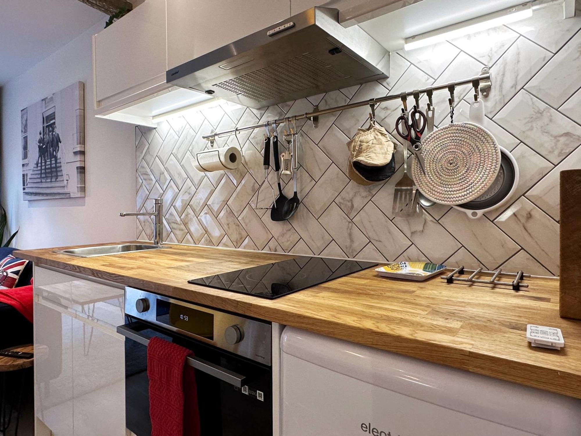 Kensington Studio Hosted By Airoperate Near Notting Hill - 1 Double Bed , 1 Sofa Bed, Ground Floor Apartment Via Private Entrance Londen Buitenkant foto